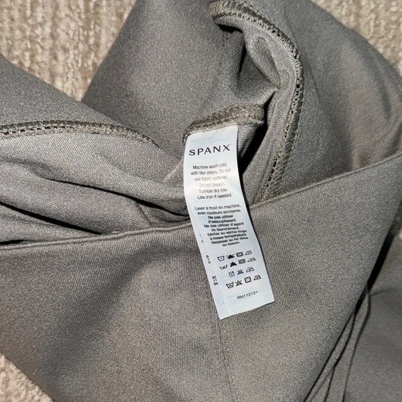 SPANX Women’s Seamless Crop Leggings Tan Shaping High Waist Stretch Pants Size S - Picture 7 of 7